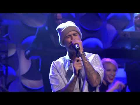 Justin Bieber - Sorry (Acoustic) Live December 2015