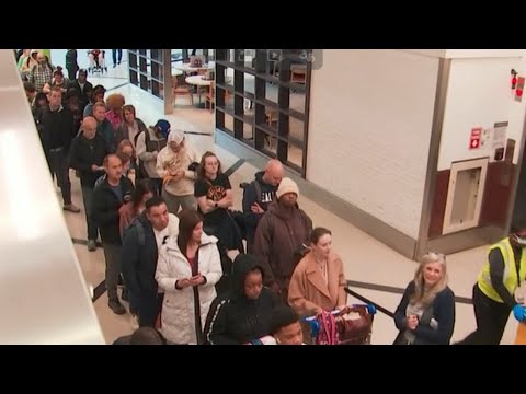 ‘I need to get there’: Travelers flustered as 200+ flights canceled in Atlanta