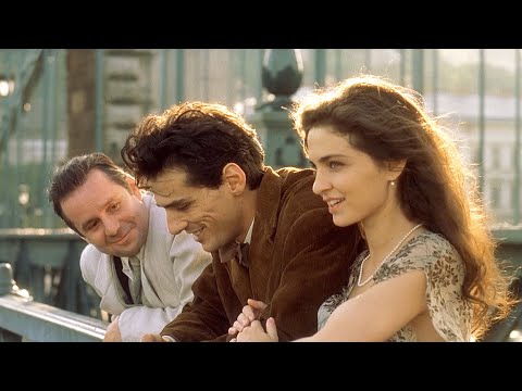 三观不正的爱情，展现了人性与欲望的极致拉扯，却美得令人心醉，9万人打出8.6高分，21分钟看完1999年爱情电影《布达佩斯之恋》