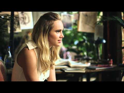 Vestiaire Collective: Inside the Wardrobe of…Suki Waterhouse – Find out Suki's Style Secret!
