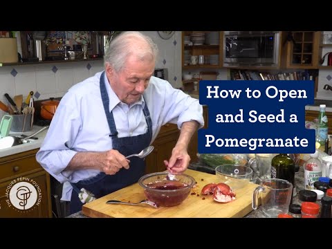How to Open and Seed a Pomegranate