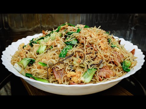 廣東話影片｜泰醬雜錦炒米粉｜心情還是不好，但還是要吃飯啊｜賣相不是重點，材料多寡也不是重點，重點是好味又能填飽肚子｜順便說下泰菜和粵菜的淵源，為何我們都喜歡吃泰菜的理由。