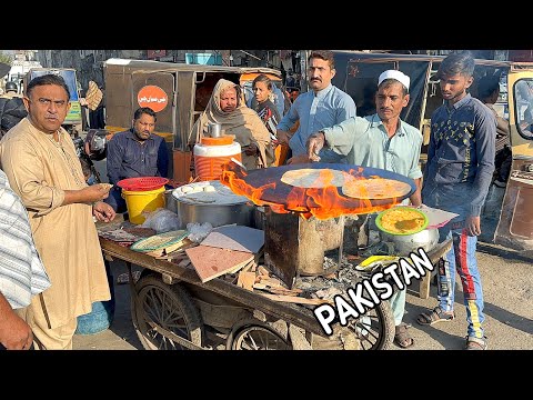 WINTER SPECIAL STREET FOOD OF  LAHORE | Village Style SAAG PARATHA & Butter - Pakistan street food