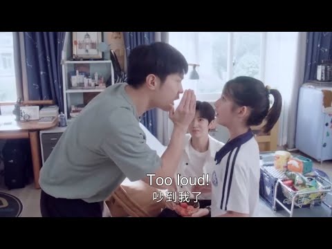 "Brother,have you had plastic surgery?"Sang Zhi thought Duan Jiaxu was SangYan after plastic surgery