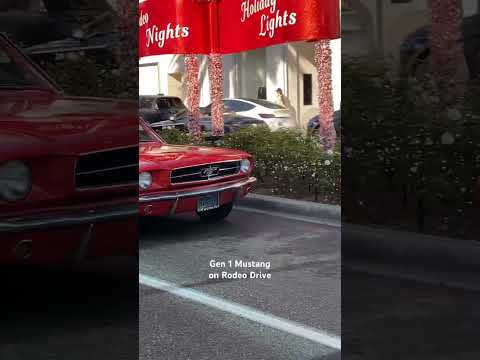 The old ones are better #beverlyhills #ytshorts #classiccars #mustang