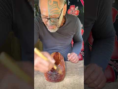 Carving a Marquesan bowl by hand 🌴 #frenchpolynesia