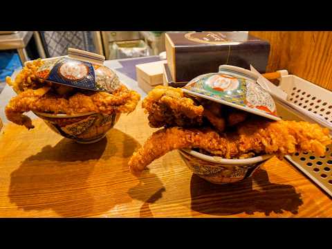 Tempura rush! Customers flock to the extra-large tempura bowls, and the queue never stops.