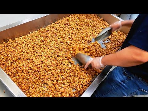 American Food - The BEST POPCORN in Chicago! Garrett Popcorn