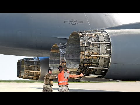 The Scary Process of Starting US Air Force’s Fastest Bomber