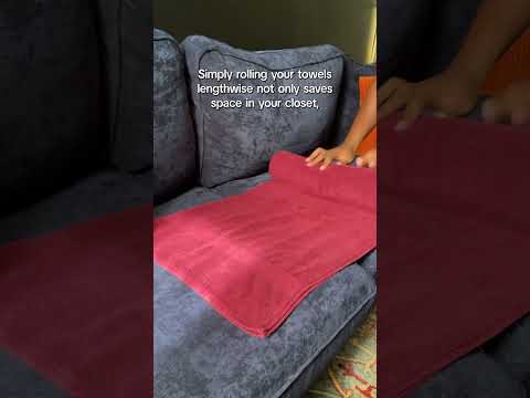 Make HOME feel like a HOTEL with this towel storage idea ✨#homehack #homehacks #apartmenttherapy