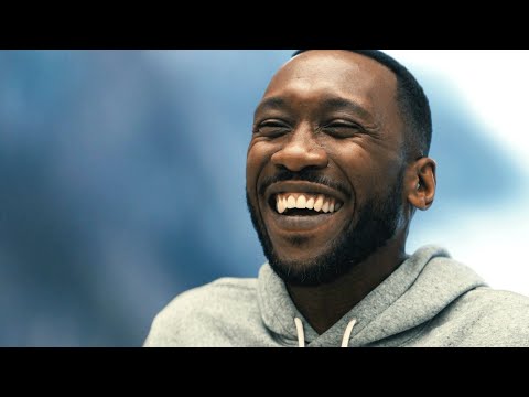 为了能够继续爱你，我不得不克隆了自己，结局感动了无数人，7万人打出8.1高分，20分钟看完2021年爱情科幻电影《天鹅挽歌》