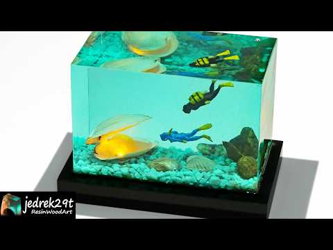 Scuba Divers Searching for Pearls | Epoxy Resin Diorama