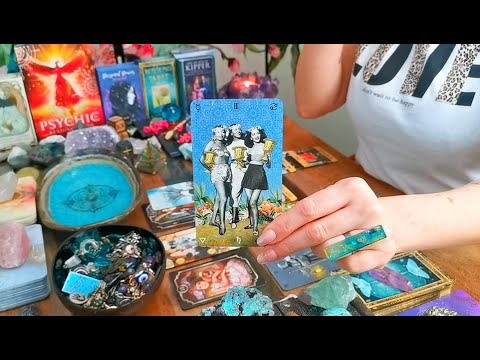 PISCES - "SINGLES LOVE READING - WHO IS COMING TOWARDS YOU? - SINGLES LOVE READING" - DECEMBER 2025