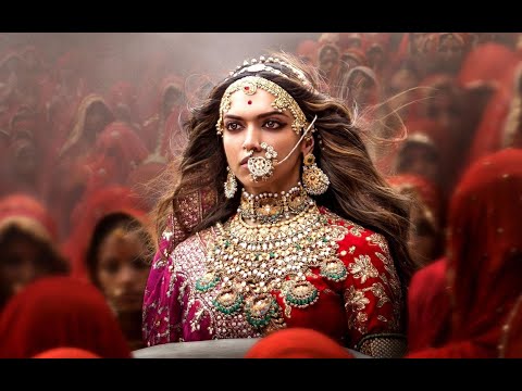 印度史诗电影：国王战死沙场，王后携800名侍女浴火殉国，让敌人闻风丧胆