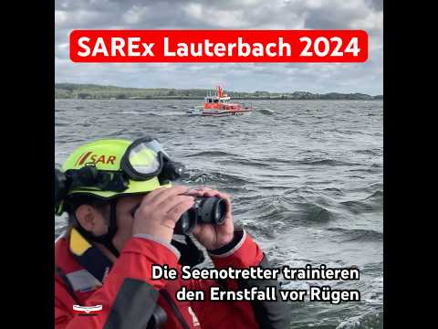 Seenotretter-Training vor Rügen