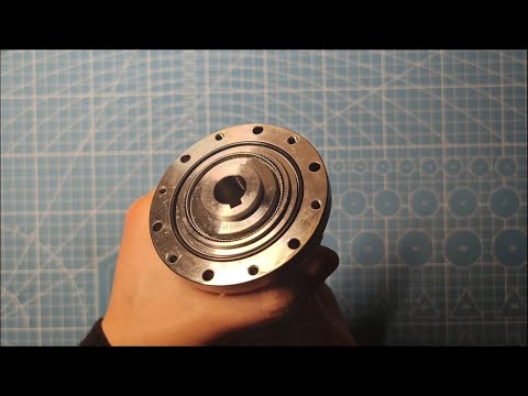 Harmonic drive disassembly
