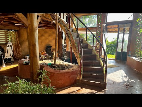 The Secret to Earthships' Success... and no bills!