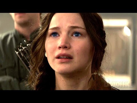 "Katniss is being used by the rebels" | The Hunger Games 3 | CLIP