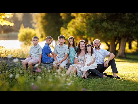 Family Portrait Photoshoot Behind the Scenes | Natural Light Pictures | Canon EOS R5 + RF 85mm 1.2L
