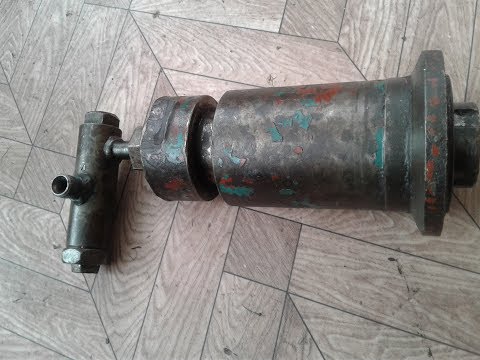 Repair of the drum variator hydraulic cylinder on a Yenisei combine harvester