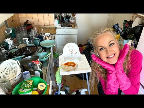 Deep Cleaning a Single Mom’s Home 🩷