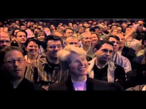 تقديم ستيف جوبز لأول آيفون عام 2007 - مترجم للعربية