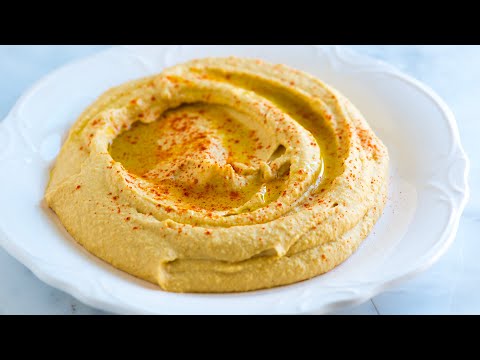 Easy Hummus Recipe (Better than Store-Bought)