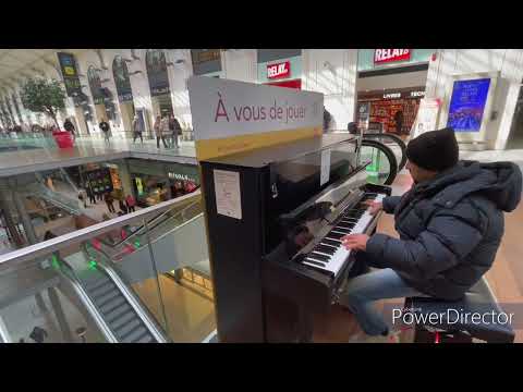 Boogie Woogie SHOCKS Paris 🇫🇷🔥 Street Piano Crowd Goes WILD!