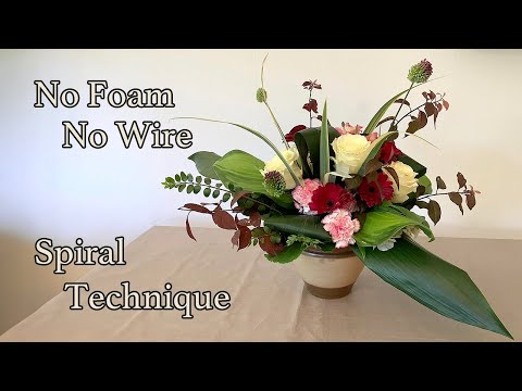 How To Use The Spiral Technique To Make A Flower Arrangement In A Ceramic Pot - NO FOAM NO WIRE