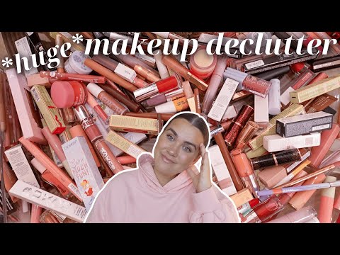 *HUGE* makeup collection declutter! lipstick, lip gloss, etc. - 2025 | vlogmas day 12