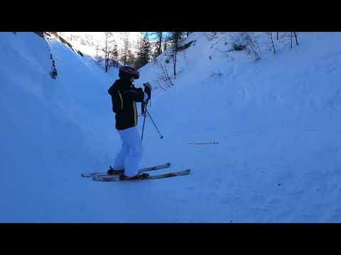 Watch former Olympic Skier Graham Bell take on the infamous Lost Valley in Val-d'Isère