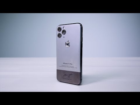 Steve Jobs Worn Shirt is in this iPhone