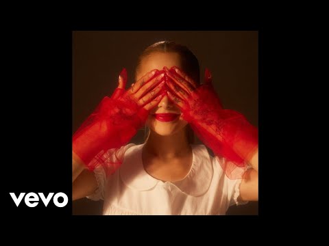 Ariana Grande - fantasize (slightly deluxe)