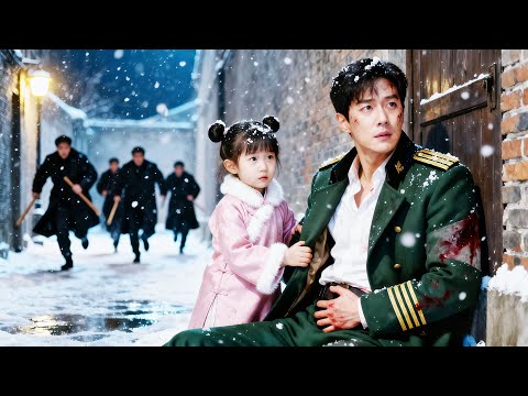 💔Kind little girl saved stranger, not know he was officer - gave her money to save MOM!#chinesedrama