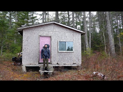 Overnight in an Abandoned Camp / Roof Repairs and Ladder Build