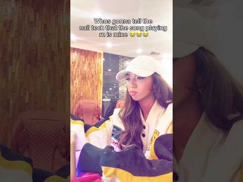 LMAO 😭😭😭 pls ignore my musty looking hair pls and thank you