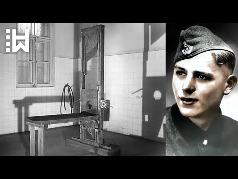 Guillotine execution of a Nazi who massacred over 150 comrades with anti-aircraft gun - Willi Herold