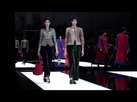 Giorgio Armani - 2017 Fall/Winter Womenswear Fashion Show