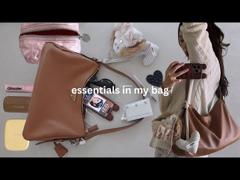 What's in my Bag? | Prada Aimee Bag🌟
