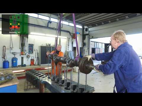 Cleaning of a Gardner 6L3 engine for the WD33 / NS162 loco .