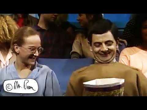 Bean Finds A Girlfriend And Takes Her On A Date! | Mr Bean