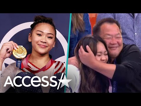 Suni Lee Puts Olympic Gold Medal Around Dad's Neck