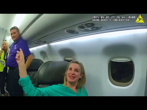 Entitled Karen Forces Her Way Onto Plane After Being Denied Boarding
