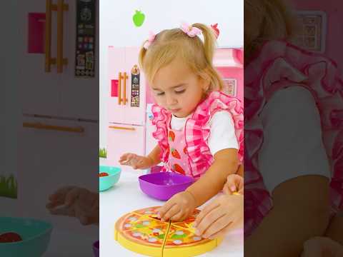 Alice learns how to cook pizza