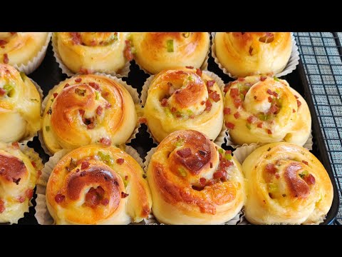 吃腻了甜面包?试试这个咸口的葱香芝士卷,太香了😋Tired of sweet bread? try this salty one. So delicious