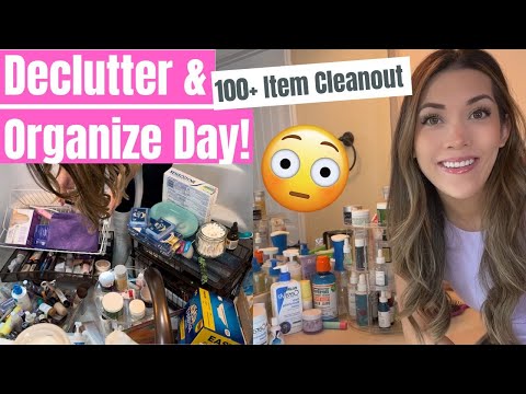 EXTREME DECLUTTER DAY 😲 Bathroom Organization & Decluttering Motivation