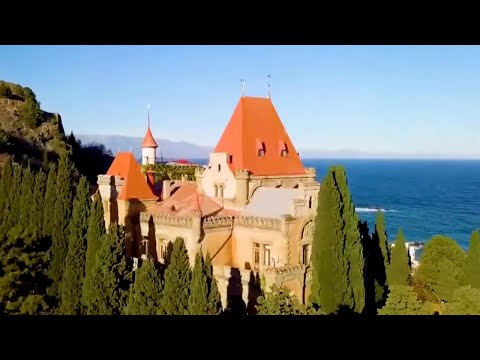 Крым. Мыс Плака / Роман в камне. Архитектурные шедевры мира