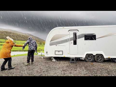 LUXURY CARAVAN CAMPING IN HEAVY RAIN IN A COMFORT OF HOME