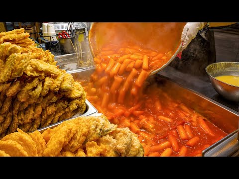 한여름에도 줄서서먹는? 수제 튀김만 10000개 팔리는 역대급 분식집?! 초대형 철판에 만드는 매운 떡볶이 / spicy rice cake Tteokbokki -korea food