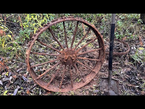 VILLAGE POND! ALL THE BANKS ARE LIT WITH METAL!